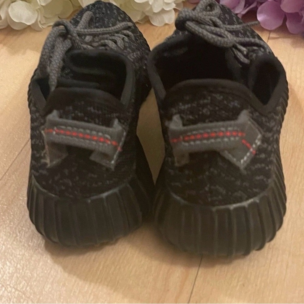 Adidas Yeezy Boost Pirate Black Womens 6.5 Size 5 Mens - Picture 4 of 7
